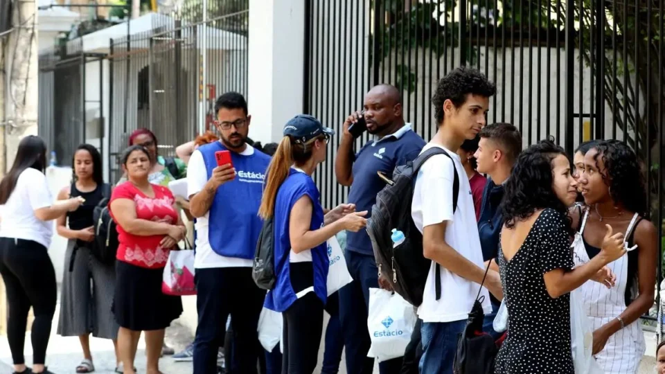 Enem: PF identifica oito pessoas suspeitas de vazar questões do 1º dia