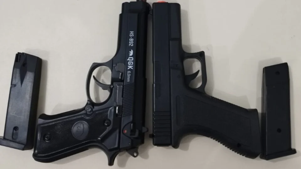 Estudante é apreendido com simulacros de arma de fogo em escola de Palmas