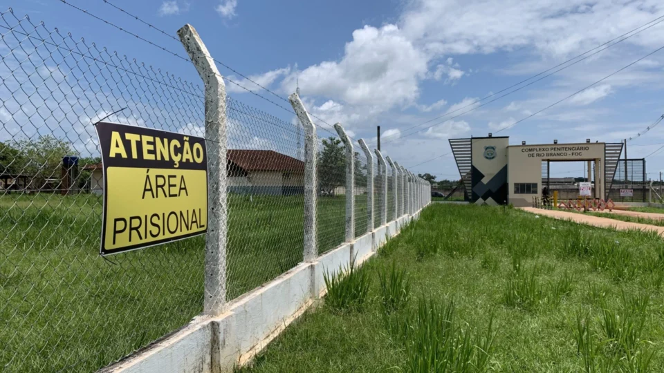Presos escapam de presídio em Rio Branco; 6 estão foragidos