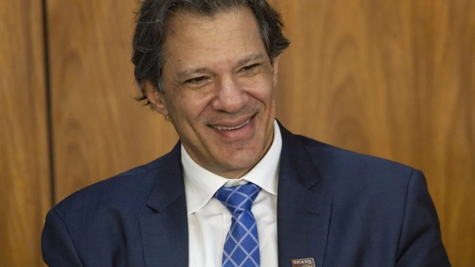 Haddad diz que Brasil tem ‘muita gordura monetária para queimar’ 
