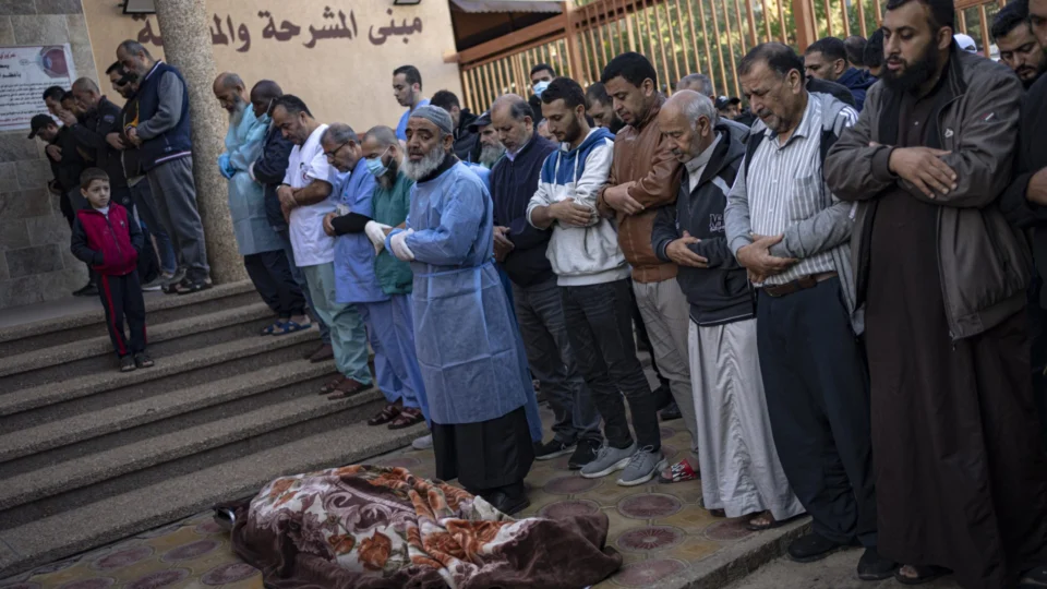 Israel e Hamas: acordo para trégua de 4 dias em Gaza e libertação de reféns