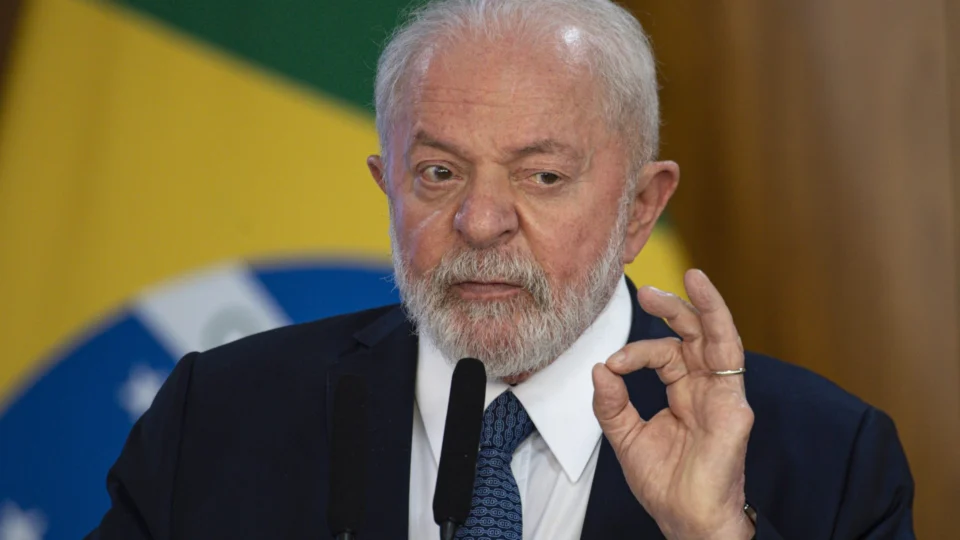 Em Vitória para Haddad, Lula veta estender desoneração da folha de pagamento de forma integral