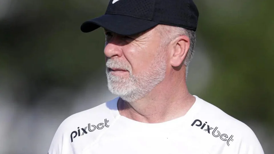 Corinthians se reapresenta e treina sem Cássio, Veríssimo, Giuliano e Renato Augusto