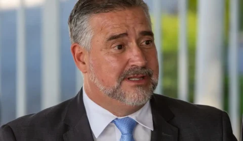 Ministro Pimenta cobra desculpas de Milei a Lula para iniciar diálogo