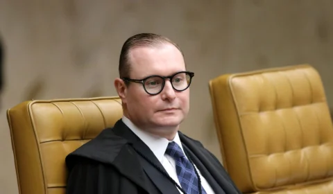 Ministro Zanin vota para condenar mais 6 réus por atos golpistas de 8/1