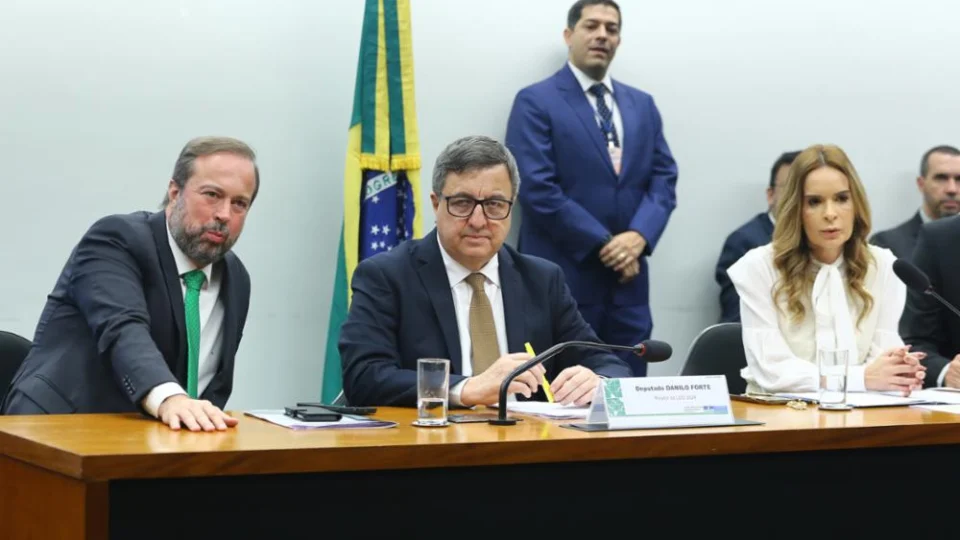 Relatório final da LDO deve ser apresentado pelo relator nesta terça (21)