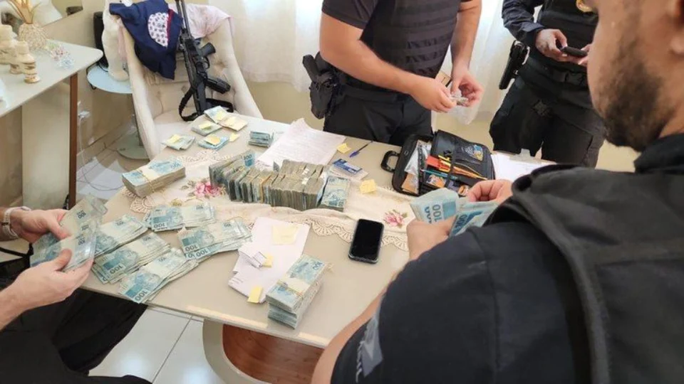 PF apura fraude de R$ 4,8 milhões em benefício do INSS em Manaus