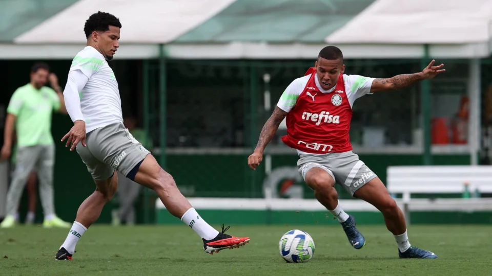 Palmeiras testa tecnologia em jogadores para enfrentar forte calor de Fortaleza