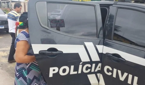 Mãe das três filhas abusadas pelo pai é presa por omissão no interior do Acre