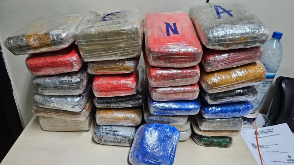 Homem é preso com drogas avaliadas em R$ 170 mil na Zona Leste de Manaus 