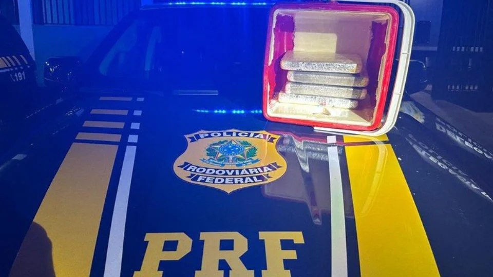 PRF fiscaliza quase 700 pessoas em operação no Acre; 4 foram presas