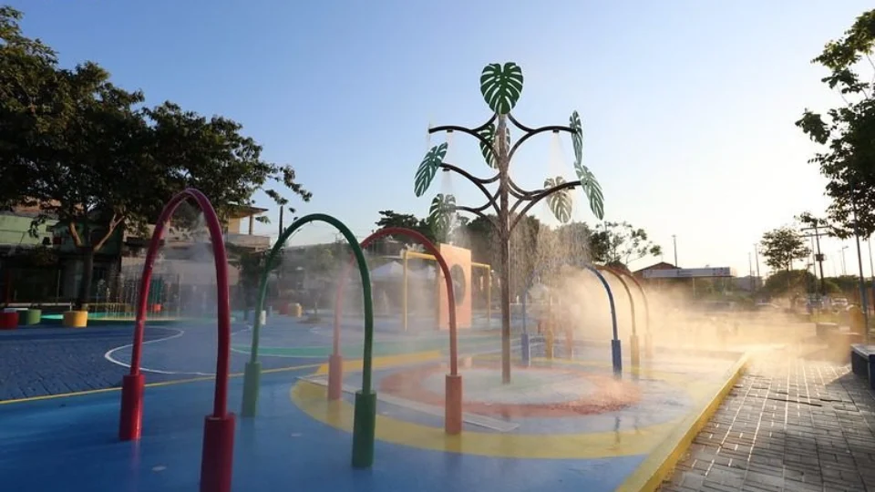 Primeira praça molhada de Manaus é inaugurada na Zona Sul da cidade