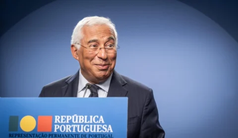 Primeiro-ministro de Portugal, António se demite após ser alvo do MP