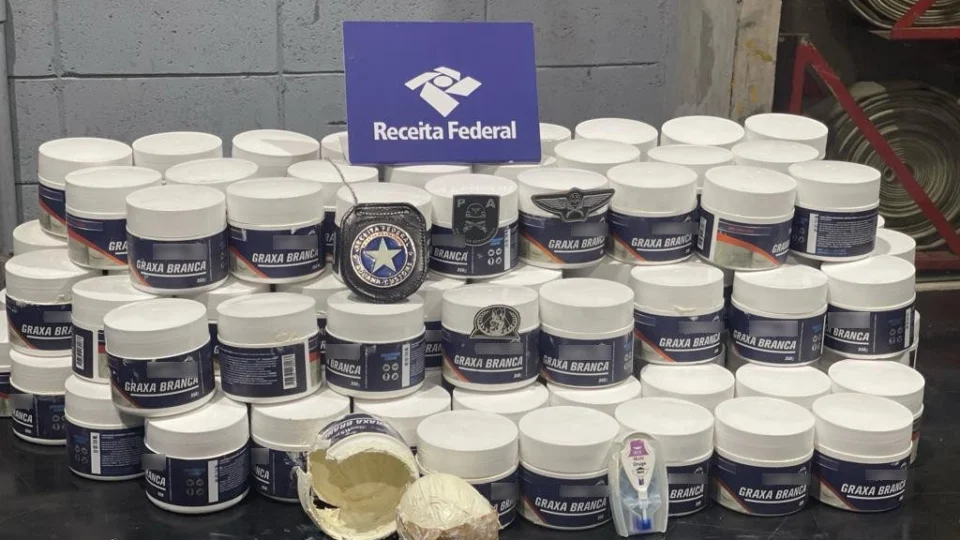 Receita Federal apreende 35 kg de cocaína em 117 frascos de graxa em SP