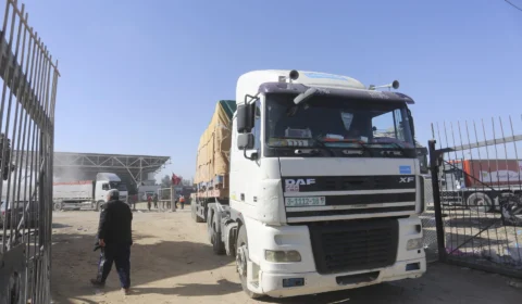 Reféns do conflito entre Hamas e Israel começam a ser libertados após trégua