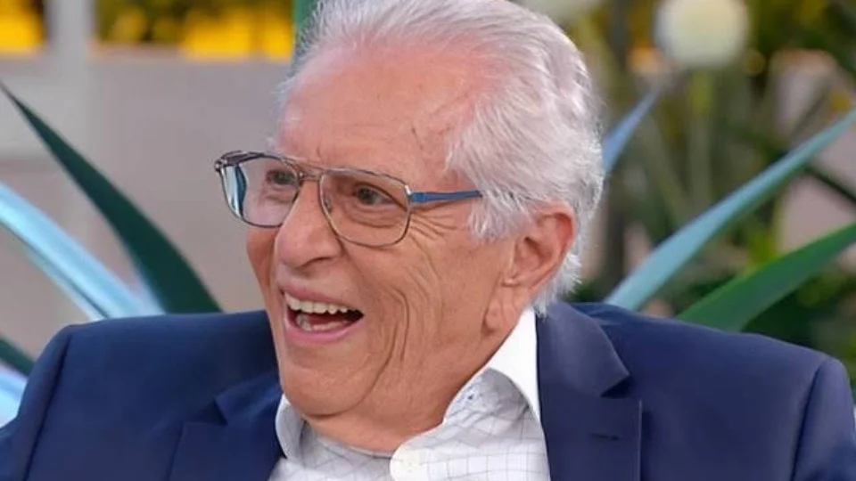 Carlos Alberto de Nóbrega, do SBT, é internado após acidente doméstico, em SP