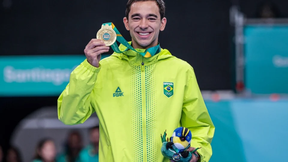 Brasileiro Hugo Calderano é tri-campeão pan-americano no tênis de mesa
