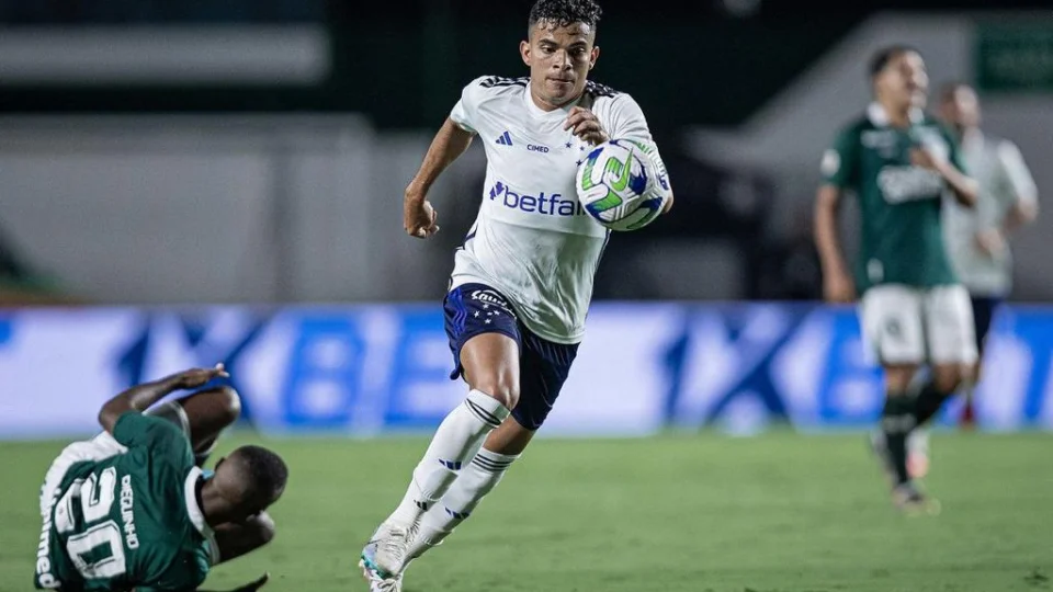 Cruzeiro vence Goiás, deixa o Z4 e sobe para 13º lugar do Brasileirão