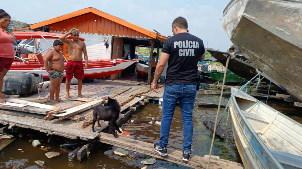 Homem cai em rio após ser baleado em troca de tiros com polícia em Manaus