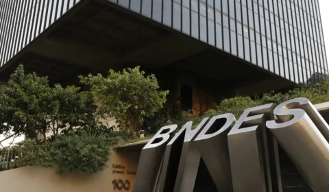 BNDES poderá voltar a financiar obras de empresas brasileiras no exterior