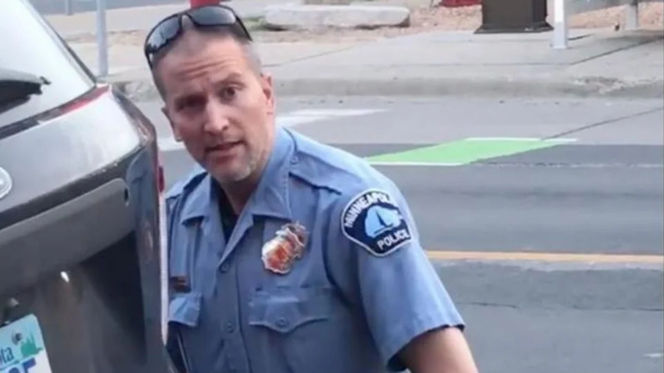 Ex-policial condenado pela morte de Floyd é esfaqueado na prisão