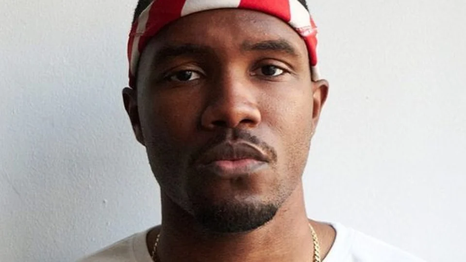 Frank Ocean revela trecho de música inédita, ouça