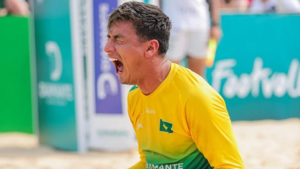 Atleta amazonense é campeão mundial de futevôlei