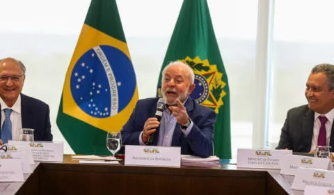 Não haverá aumento de gasto público, independente da meta, diz Rui Costa