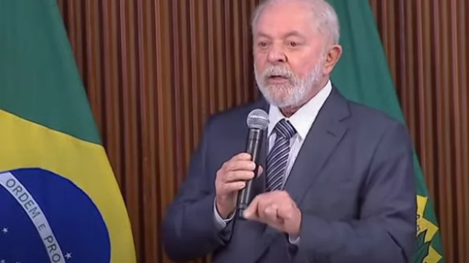 Presidente Lula instala Comissão Nacional do G20