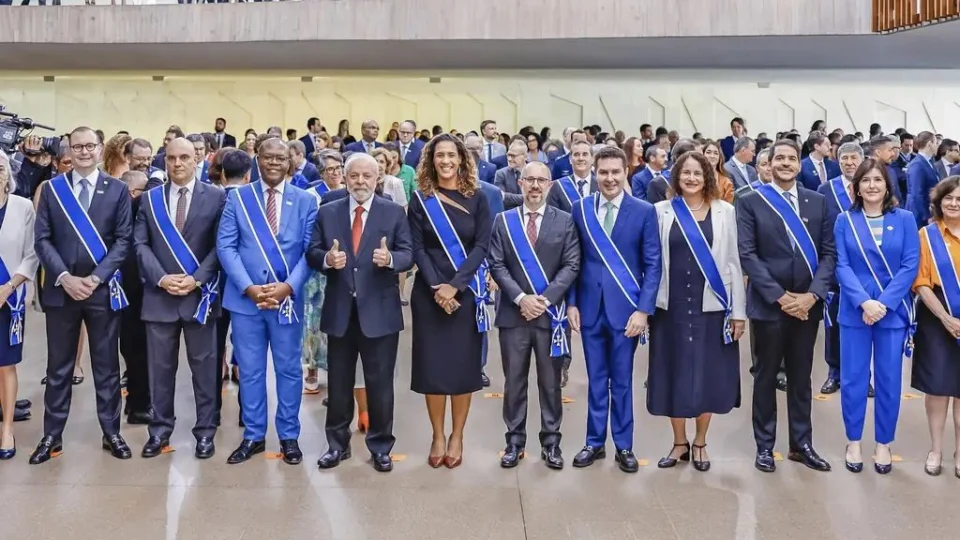 Lula condecora Bruno Pereira e Dom Phillips com Ordem de Rio Branco