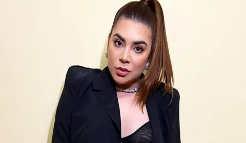 Naiara Azevedo procura delegacia após caso de violência doméstica