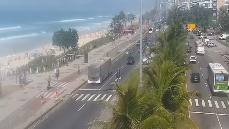 Rio de Janeiro amanhece com sensação térmica de 59,3 °C na Zona Oeste da cidade