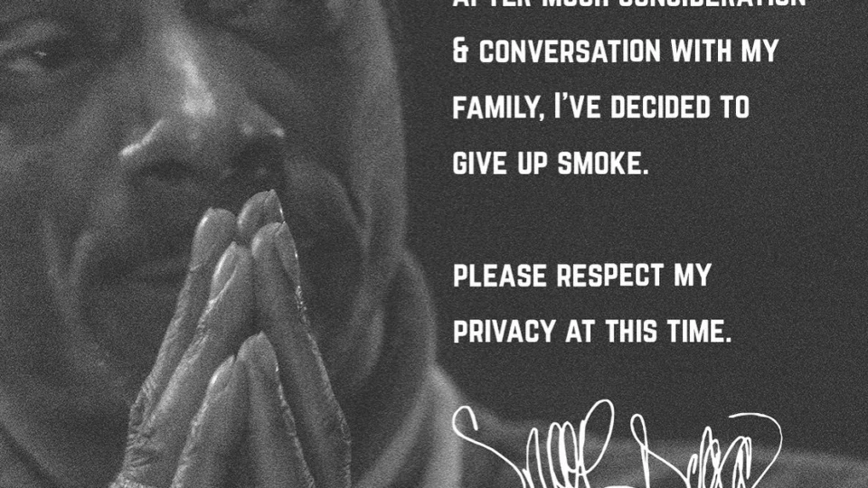 Snoop Dogg surpreende fãs ao anunciar que parou de fumar maconha