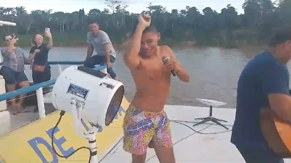 VÍDEO: após performance ao som de Joelma, diretor de UBS é exonerado no AM