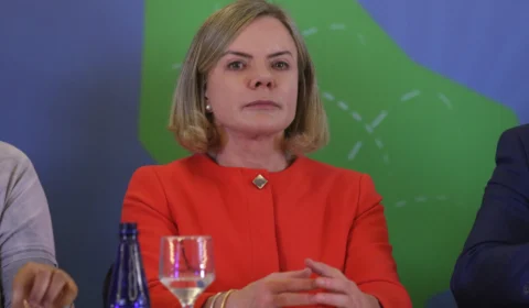 Gleisi critica Campos Neto por participar de manifestação dos funcionários do Banco Central