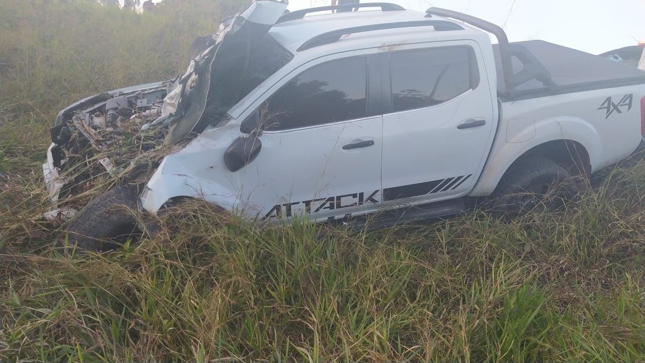 Acidente entre moto e caminhonete deixa 2 mortos em rodovia de RR