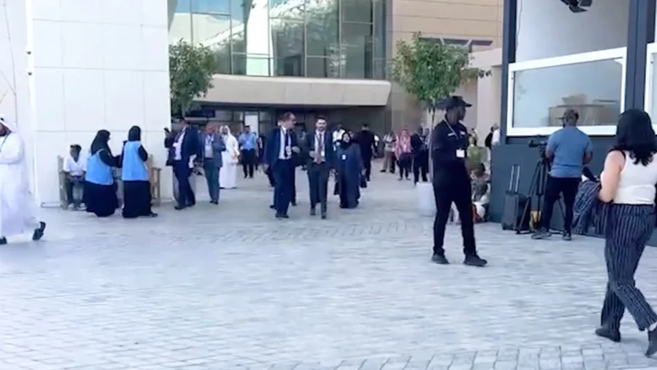 VÍDEO: 3º dia da COP28 chama atenção para problemas climáticos