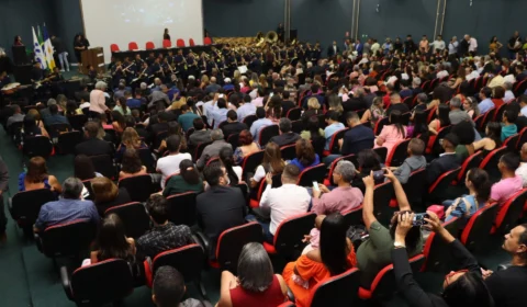 Câmara de Palmas homenageia 95 Personalidades em Sessão Solene