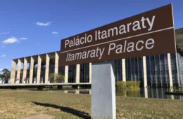 Brasil alerta brasileiros na Venezuela a evitarem aglomerações