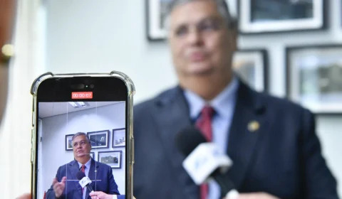 CCJ deve analisar nesta semana a indicação de Dino para o STF