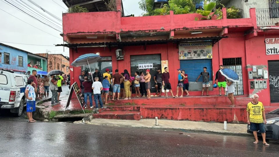 Barbeiro é morto a tiros em Manaus enquanto trabalhava