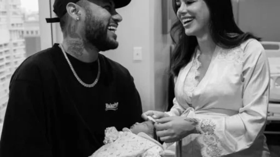 Bruna Biancardi fala sobre aliança após suspeitas de reatar com Neymar