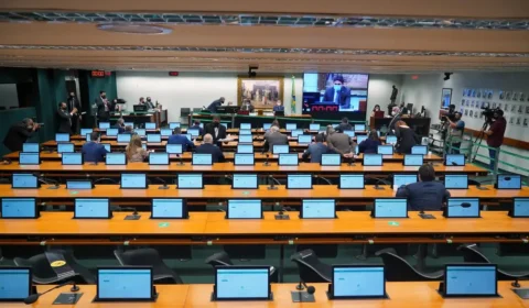 Conselho de Ética deve instaurar processo contra Janones nesta quarta (13)