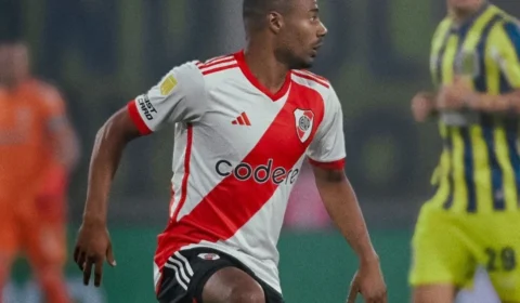 Treinador do River Plate fala sobre negociação envolvendo Flamengo e De La Cruz