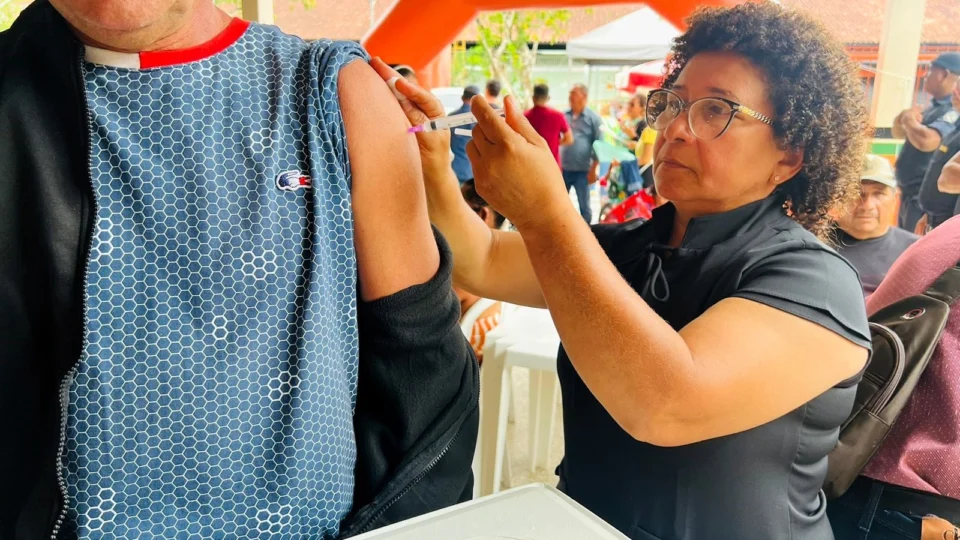 Rio Preto da Eva recebe ação de vacinação contra influenza e Covid-19