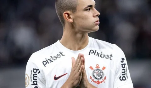 PSG admite interesse no volante Gabriel Moscardo, do Corinthians