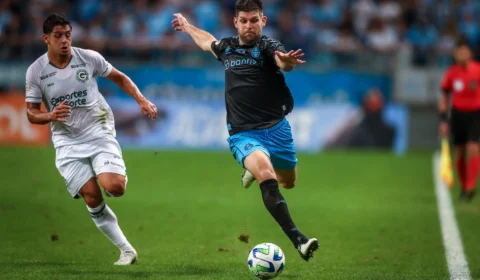Grêmio vence de virada, rebaixa o Goiás e confirma vaga na Libertadores