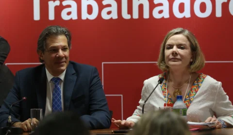 Haddad diverge de Gleisi sobre meta de déficit zero para 2024