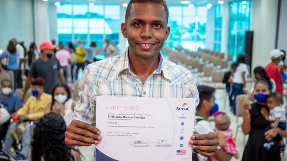 Migrantes venezuelanos: mais de 1.300 empregos são gerados por meio de projeto