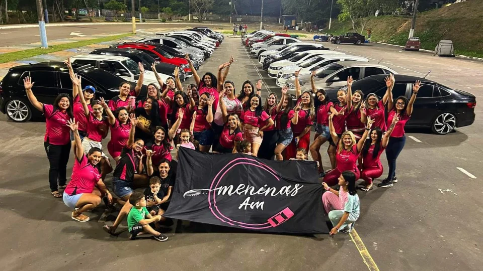 Grupo ‘Meninas AM’ realiza exposição de carros no kartódromo de Manaus